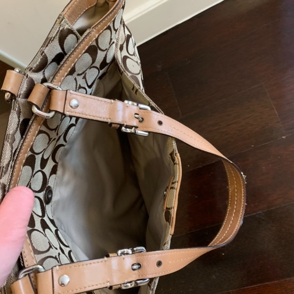 ❤️Just In❤️ Signature Coach Tote - Picture 11 of 11
